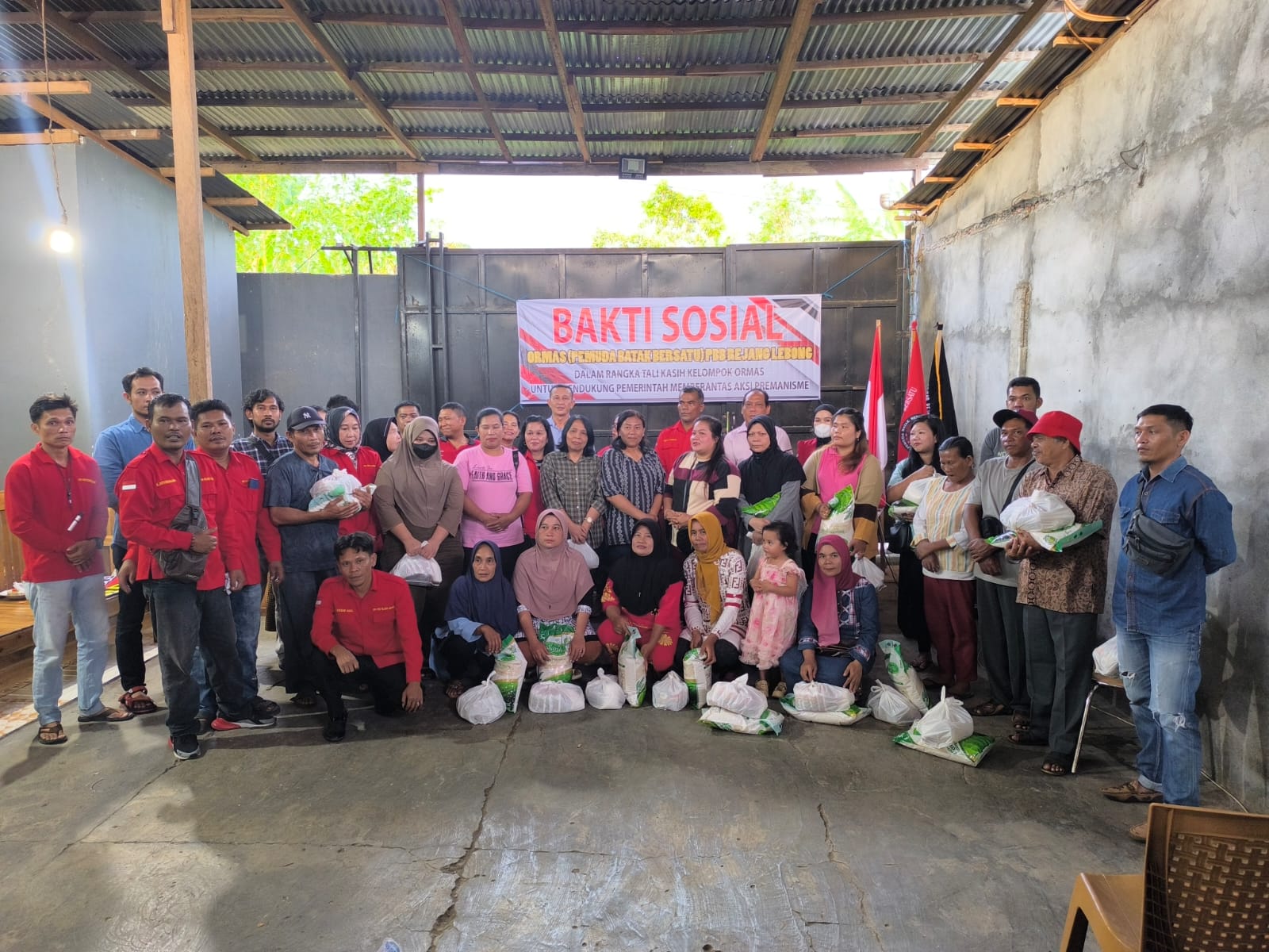 PBB Rejang Lebong Salurkan Bantuan Sosial untuk Warga yang Membutuhkan