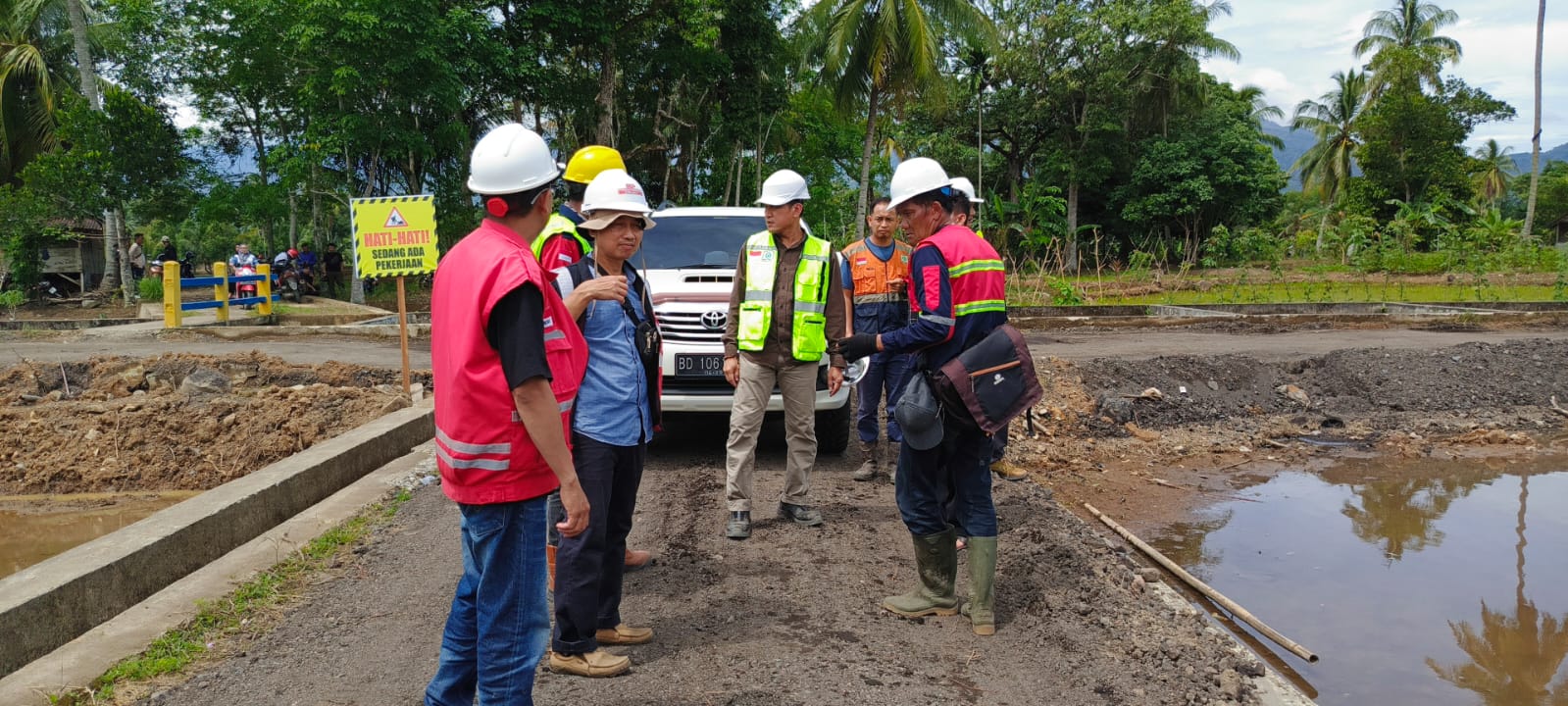 Dukungan Penuh Masyarakat dan Pemerintah Desa untuk Proyek Rehabilitasi Irigasi D.I Air Ketahun. 