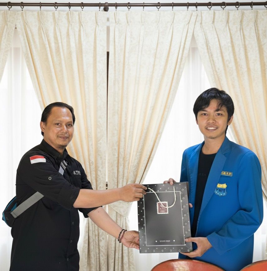 Polda Bengkulu Serahkan Bantuan Sembako kepada PKC PMII sebagai Wujud Sinergi Kebangsaan