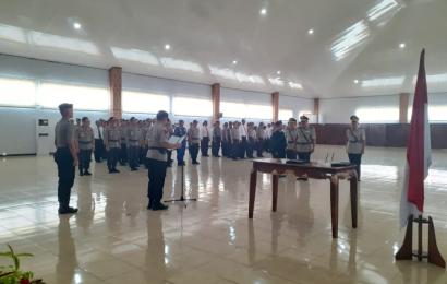 Kapolda Bengkulu Pimpin Upacara Sertijab Direskrimsus di Gedung Adem Mapolda Bengkulu 