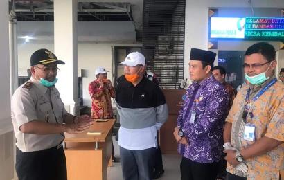 Gubernur Rohidin Mersyah 