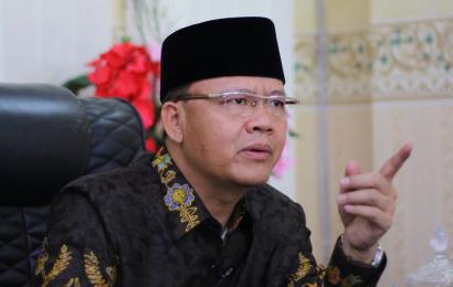 Gubernur Rohidin Mersyah 