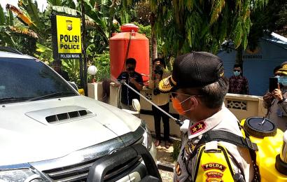 Saat Lakukan Penyemprotan Cairan Disenfektan
