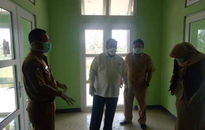 Saat meninjau di RSUD Mukomuko 