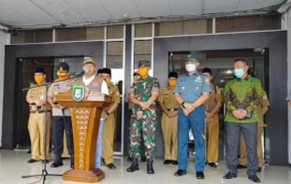 Gubernur Rohidin Mersyah 