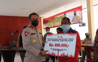 Polres bengkulu selatan salurkan Rp. 11.7 Milyar bantuan untuk 19500 Pedagang kaki lima dan Nelayan