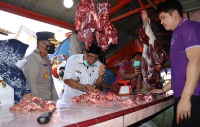 Kapolres RL meninjau ketersediaan pangan di Pasar Tradisional