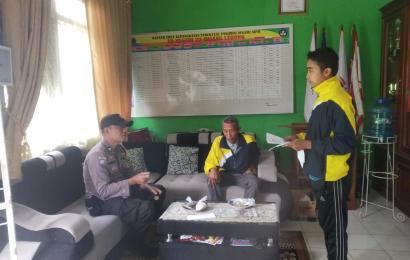 Bhabinkamtibmas saat Kunjungi Sekolah di Rejang Lebong