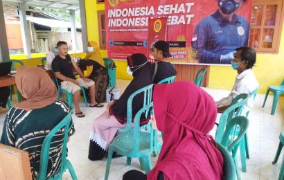 CAPAIAN VAKSINASI BOOSTER MASIH RENDAH, BINDA BENGKULU BERSAMA DINAS KESEHATAN TERUS AKSERELASI VAKSINASI  BENGKULU – Dilansir dari situs resmi Covid19.go.id, disebutkan bahwa vaksinasi Booster secara saintifik dapat mengoptimalkan pencegahan penularan virus Covid-19, pencegahan komplikasi gejala hingga kematian. Di sisi lain, vaksinasi Booster juga penting dalam upaya perlawanan terhadap mutasi virus Covid-19 yang terus bermunculan. Sementara itu, capaian vaksinasi Booster di Indonesia masih rendah yaitu b