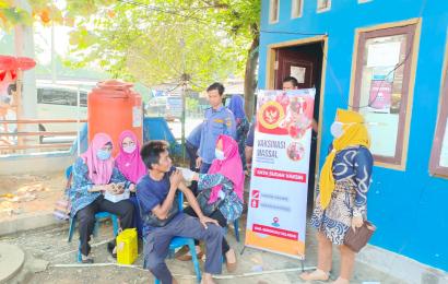 MAKSIMALKAN CAPAIAN VAKSINASI, BINDA BENGKULU GENCARKAN VAKSINASI DOOR TO DOOR