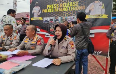 https://katasandi.id/polres-rl-tangkap-ayah-kandung-setubuhi-anaknya-sejak-2019/