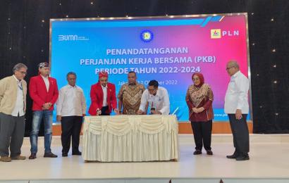 Setelah Menanti 10 Tahun, Manajemen dan Serikat Pekerja PLN Akhirnya Teken Perjanjian Kerja Bersama 