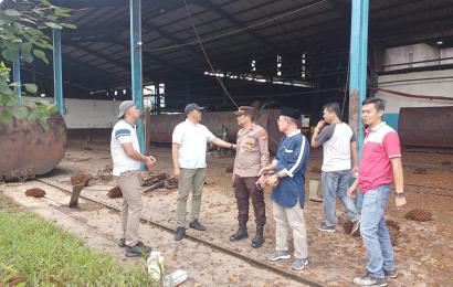 Polisi saat mendatangi lokasi kejadian