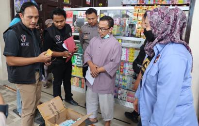 Polres Rejang Lebong Dan Dinkes Saat Mengecek Obat Obatan di Apotek
