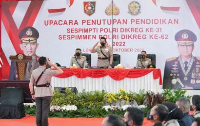Upacara Penutupan pendidikan Sespimti Dikreg ke-31 dan Sespimmen Dikreg ke-62 Tahun 2022