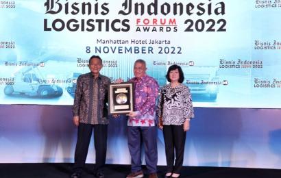 JNE Raih Penghargaan "Bisnis Indonesia Logistics Awards 2022” Kategori Courier of The Year dan CEO of The Year
