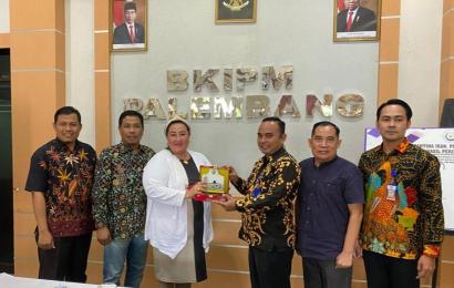 Usin Dkk saat menelusuri persoalan DBH