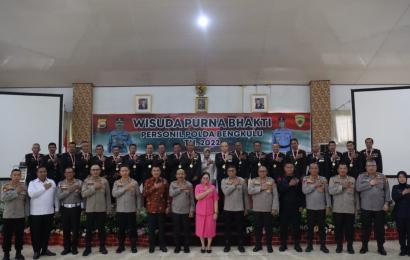 Wujud Penghargaan, Polda Bengkulu Gelar Wisuda Purna Bhakti Pegawai Negeri Pada Polri