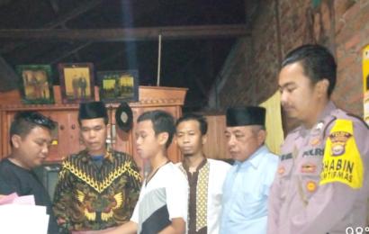 Bhabinkamtibmas Polsek Kaur Tengah Damaikan Karyawan Pertashop Menganiaya Pelajar