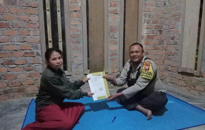 Bhabinkamtibmas Polsek Nasal Antar Laporan Warga