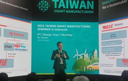 Sales Manager PT Omega Taiyo Teknologi, Sanjaya saat memberikan presentasi dalam rangkaian seminar Taiwan Smart Manufacturing at Manufacturing Indonesia 2022.