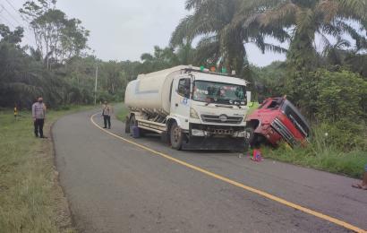 truk CPO Terprosok di Desa Lubuk Pinang Mukomuko