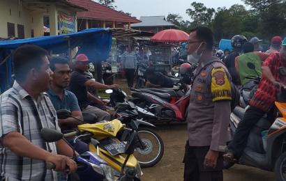 Sambang Pasar, Bhabinkamtibmas Himbau Warga Waspada Tindak Pidana