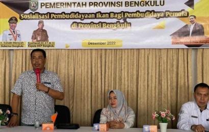 Salurkan Bantuan, Anggota Dewan Usin Hanura Dorong Masyarakat Tingkatkan Budidaya Perikanan