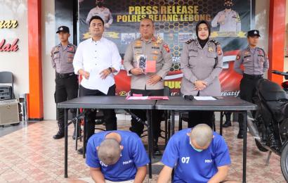 Nampak terduga pelaku saat press release