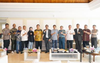 Foto bersama Gubernur Lemhanas 
