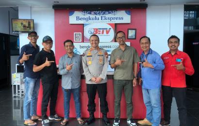 Foto bersama dengan Kapolda Bengkulu