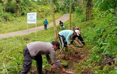 Masyarakat Gelar Gotong Royong