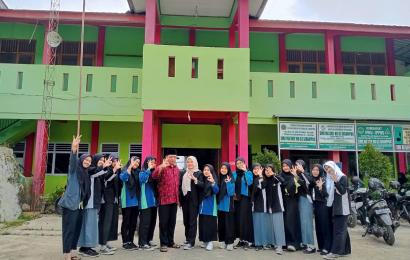 Tingkatkan  PMB, Akuntansi UNUSIA Melibatkan Mahasiswa Sosialisasi di Sekolah