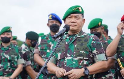 Kepala Staf Angkatan Darat ( KSAD ) Jenderal Dudung Abdurachman