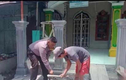 Bhabinkamtibmas Polsek Kotapadang Bersama Masyarakat Gotong Royong Bangun Masjid