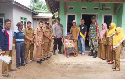 Bhabinkamtibmas Polsek Padang Guci Ulu Berkontribusi Penetapan Warga yang Layak Menerima BLT DD 2023