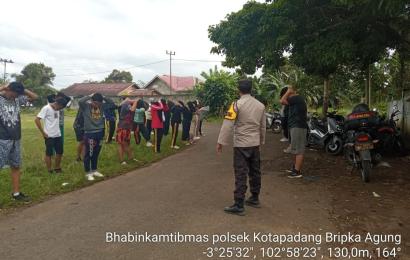 Polsek Kotapadang Gelar Bimbingan Fisik 50 Remaja 