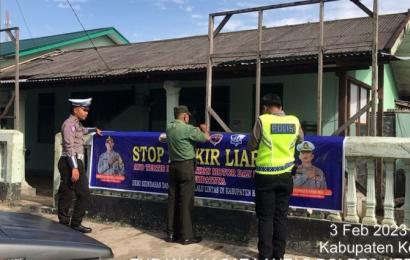 SatLantas Polres Kepahiang Pasang Spanduk Larangan Balap Liar