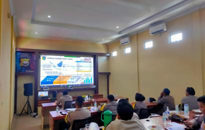 Bhabinkamtibmas dan Kanit Binmas Polres Mukomuko Ikuti Pelatihan Secara Daring