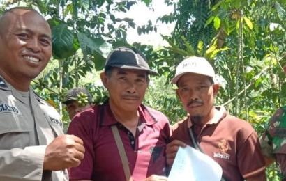 Problem Solving, Bhabinkamtibmas Bersama Babinsa Mediasi Permasalahan Warga Ujan Mas Kepahiang