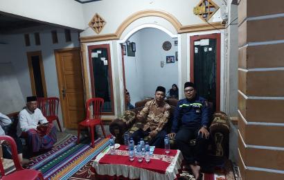 Membaur dengan Warga, Bhabinkamtibmas Kelurahan Dusun Besar Sambang Duka Warganya