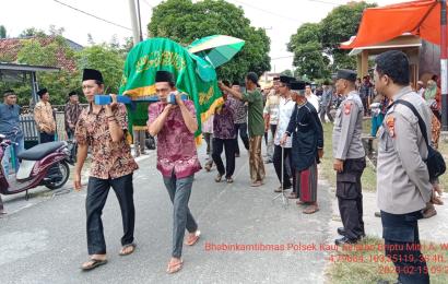 Polsek Kaur Selatan Bantu Prosesi Pemakaman Warga Binaan