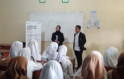 Mahasiswa Akuntansi Sampaikan Keunggulan Prodinya Pada Sosialisasi PMB