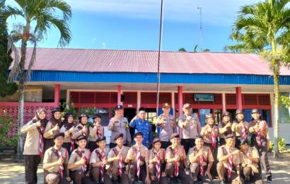 Police Go To School, Kapolsek Giri Mulya Jadi Pembina Upacara di SMPN 32 Bengkulu Utara