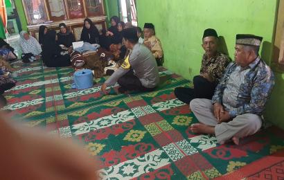 Bhabinkamtibmas Polsek Seginim Polres BS Sambang ke Rumah Duka 