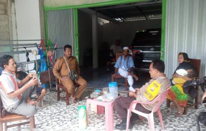 Bhabinkamtibmas Polsek Mukomuko Utara Tengahi Warga Bertikai Gegara Sapi Masuk Pekarangan