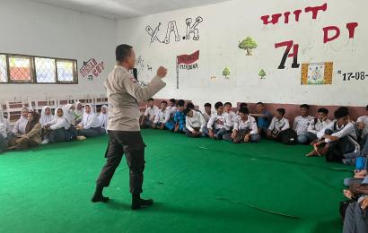 Cegah Kenakalan Remaja,  Sat Binmas Polresta Bengkulu Binluh di SMKS 2 Semarak