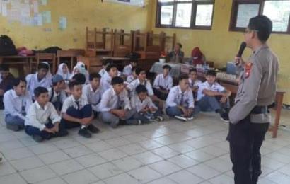 Polsek Selebar Sosialisasi Harkamtibmas di SMP dan SMK Budi Mulya