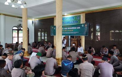Tingkatkan Ketaqwaan, Polres Kaur Polda Bengkulu Gelar Isra Miraj