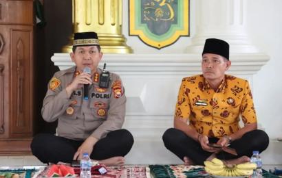 Jumat Curhat di Masjid Muhajirin, Kapolresta Bengkulu Jawab Pertanyaan Warga dan Beri Solusi